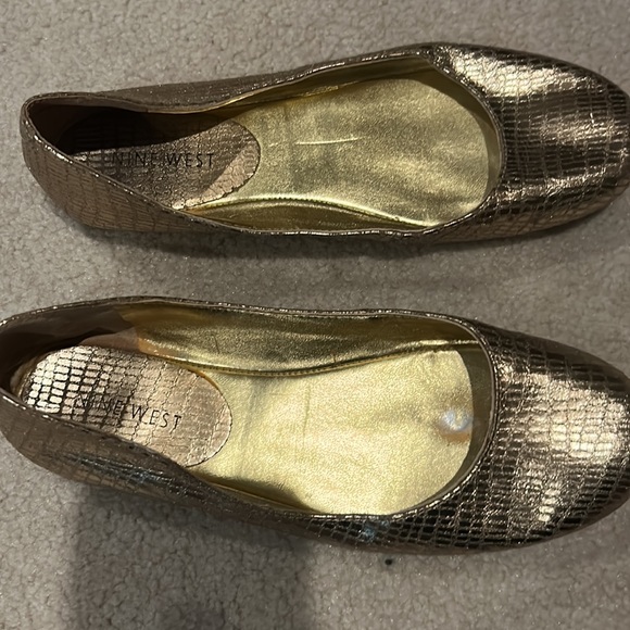 Gold Flats - Picture 2 of 4